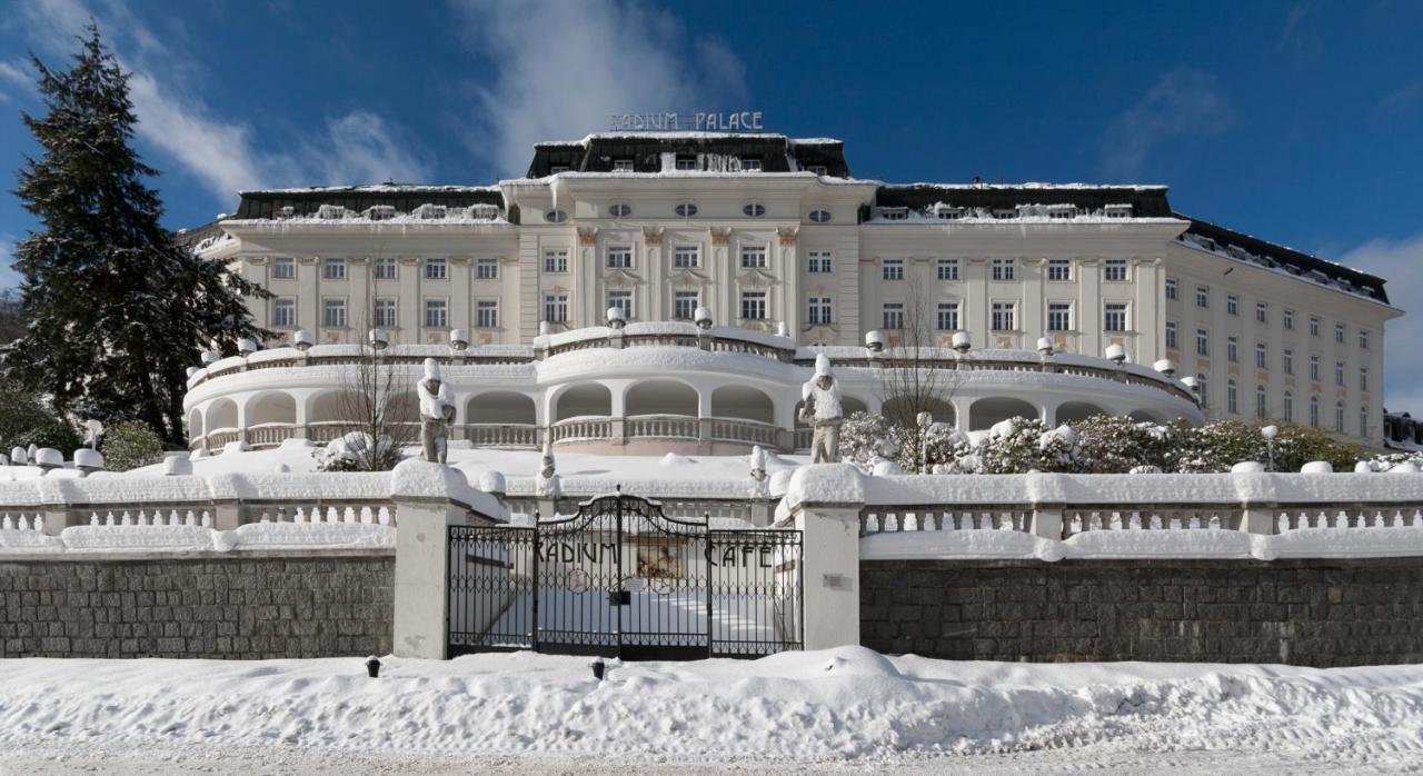 Hotel Radium Palace Jachymov Bagian luar foto